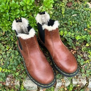 Dr. Martens 2976 Chelsea Boot